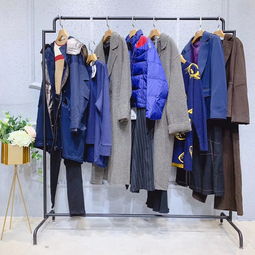 樂(lè)町品牌折扣女裝尾貨批發(fā)與服裝輔料制造全攻略